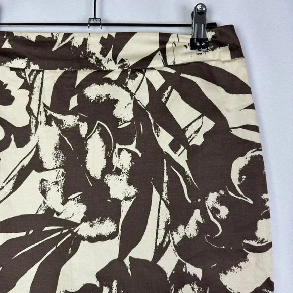 New York & Company Brown & White Floral Knee Length Pencil Skirt 4 - Picture 3 of 4